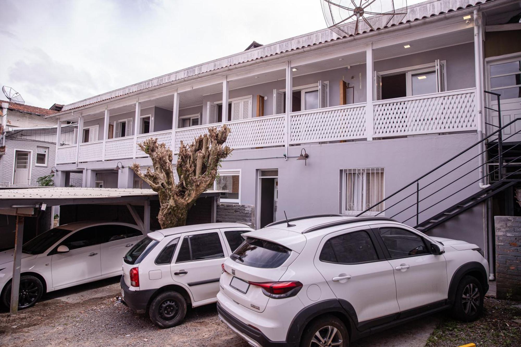 Hospedagem Vila Suica Centro 格拉玛多 外观 照片